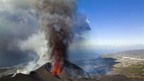 Vulkanausbruch In Island Gibt Es Wieder Flugausfälle