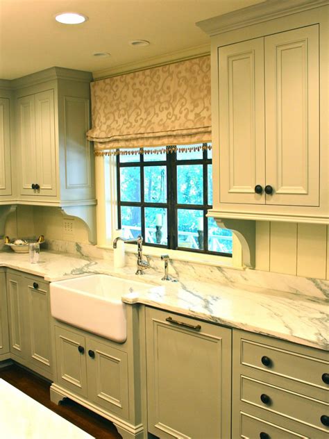 Within the country kitchen style. Cottage Kitchens | HGTV