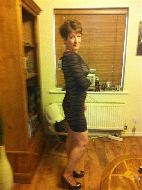 rgreenwood 55 from bradford is a mature woman looking