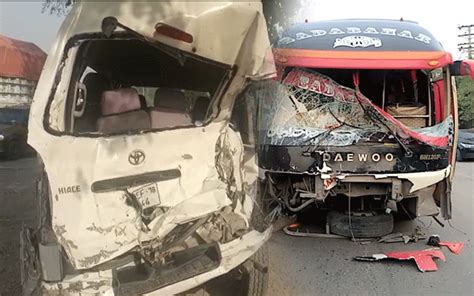 تیز رفتار بس کی سٹی 42 کی گاڑی کو ٹکر پروڈیوسر شہید 7 ملازم زخمی