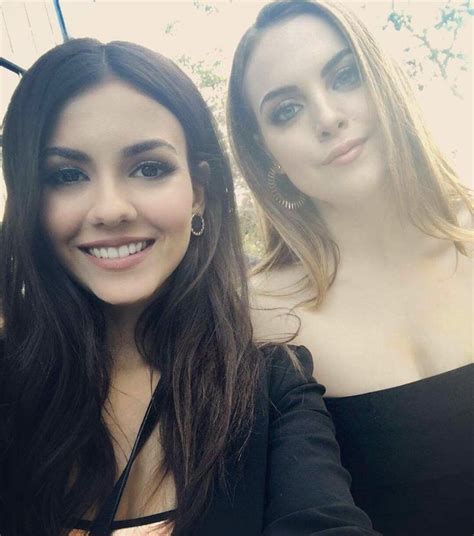 Victoria Justice And Elizabeth Gillies Victoria Justice Elizabeth