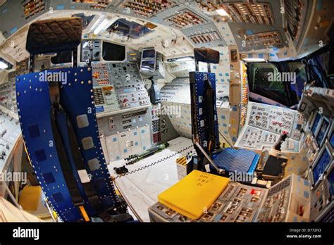 Pilots View Space Shuttle Endeavour Flight Deck Stock Photo Alamy