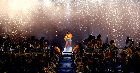 Beyoncé Coachella Performance 2018 Pictures Popsugar Celebrity Uk