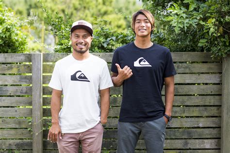 Jun 14, 2021 · 今回のオリンピック最終予選で、インドネシア代表に内定した和井田理央が、オンライン記者会見で、オリンピック出場の喜びを語った。 和井田理央 和井田理央は、インドネシア人の父と日本人の母を持つハーフで、日本で生まれ5歳の時に家族でバリ島へ移住。サーフィンもバリ島で覚えて. 五十嵐カノアが『ISA WORLD SURFING GAMES 2018』日本代表としての決意 ...