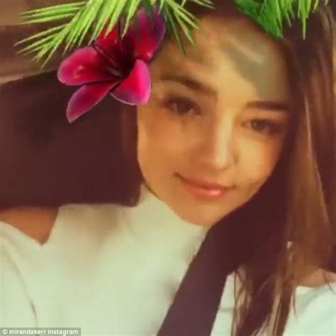 Miranda Kerr Bops Along To Dr Dre Song In Instagram Video Daily Mail