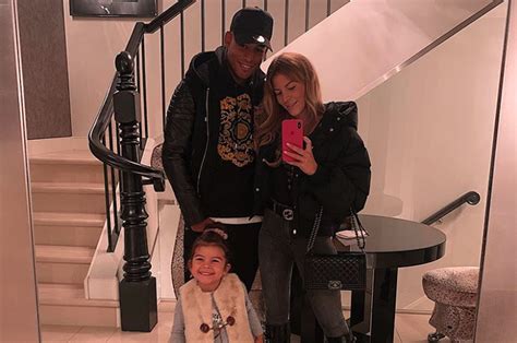 „ich habe mit ihm telefoniert, heute schon zweimal. Hannover 96: Ina Aogo spricht über das Leben als ...