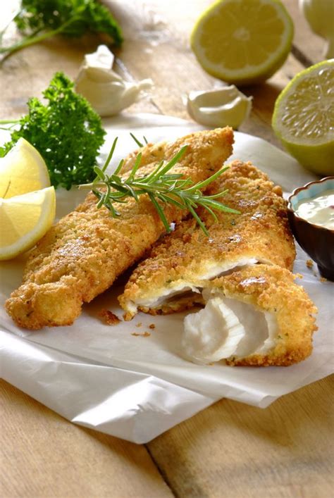 Fish bones are small, brittle, and dangerous. Crunchy Crumbed Fish with Tartare Sauce | Diy food recipes ...