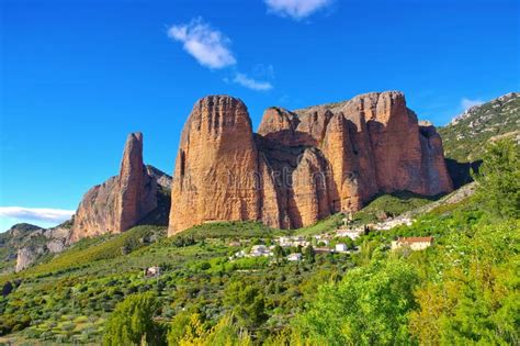 Save up to 70% on reserving hotels in agüero, spain. Aguero, Huesca, Spain stock photo. Image of green, church - 1659496