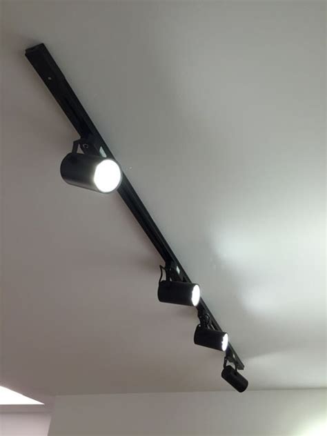 Alibaba.com offers 2,547 ceiling led tracking lighting products. Artefacto Riel Track Light 2 Vias 1 M - Calidad Unilux ...