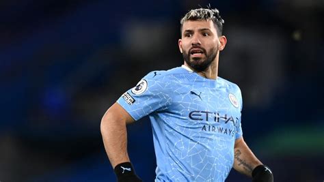 The argentina star is out of contract in the summer and has yet to be approached over a new deal. Barcelona linked with a move for soon-to-be free agent Sergio Aguero - Football Espana