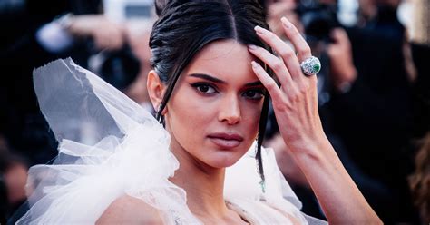 Kendall Jenners Nude Photos Are Leaked Twitter Body Shames Her
