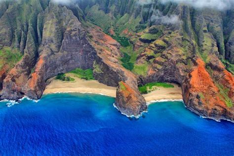 Napali Coast Kauai Na Pali Coast Hawaii Facts And Information Travel