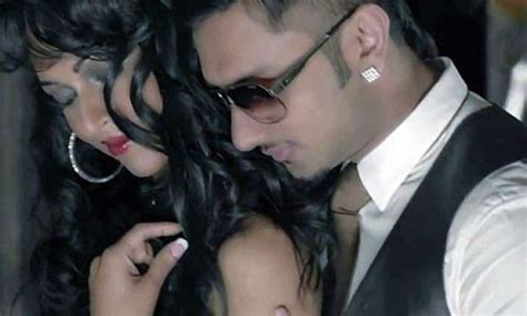Honey Singhs Brown Rang Most Searched Video Of 2012 Bollywood News India Tv