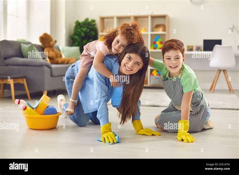 Kid Doing Chores Hi Res Stock Photography And Images Alamy