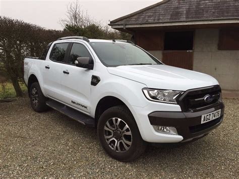 White Ford Ranger