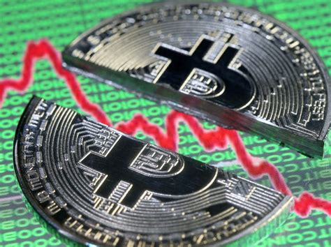Shares track bitcoin's market price. Investing Strategy: Bitcoin ETF Outlook in the US, 5 Things to Know