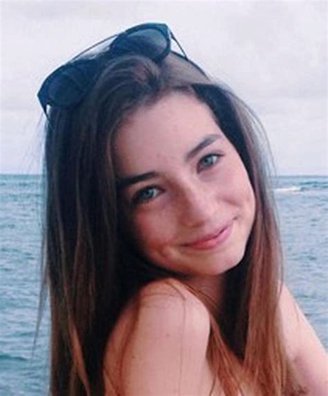 Meadow walker has been awarded $10.1million (£7.2million) from the estate of roger rodas, the meadow walker will go ahead with her lawsuit against porsche in september, despite the car. Meadow Walker : les photos touchantes en mémoire à père ...