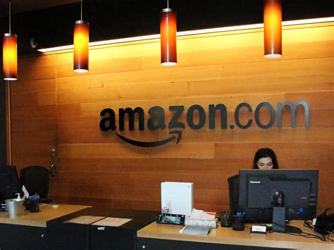 Cities Try Convincing Amazon Theyre Ready For Its New Headquarters