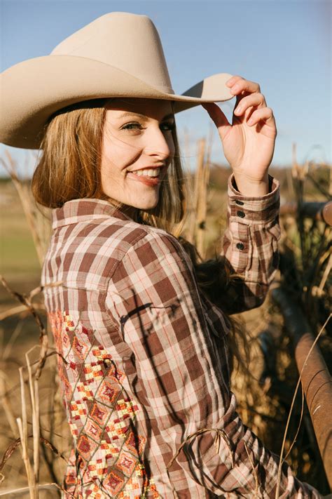Stages West The Best Place For All Cowgirl Boots And Apparel Western Wear Rodeo Fashion Boots