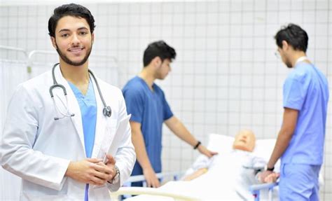 وهذا التخصص الوسطي هو تخصص التمريض. تخصصات التمريض | دراسة التمريض