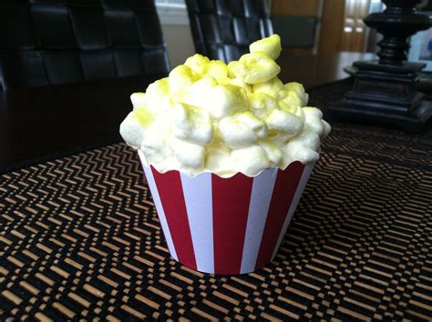 How To Make Popcorn Cupcakes I Think I Might Just Make These Carol