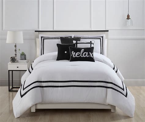 King sizes are among the largest quilt bedding often uses cotton is suitable for all temperatures. King Size White/Black Comforter Set 7 Piece Catherine ...
