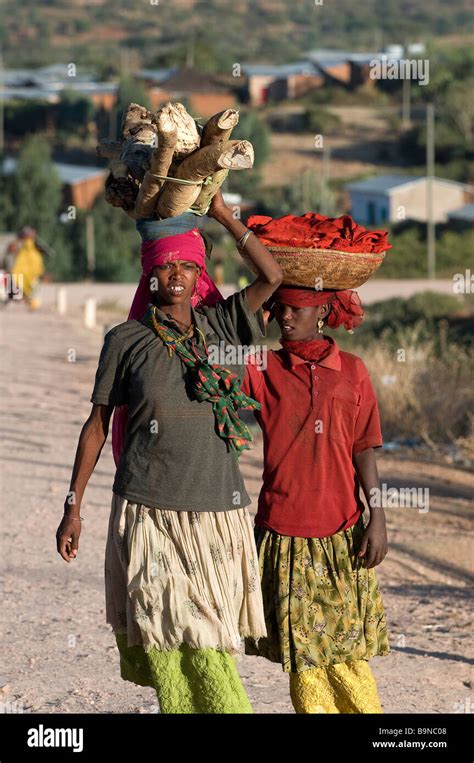 Oromo Woman Harar Ethiopia Hi Res Stock Photography And Images Alamy