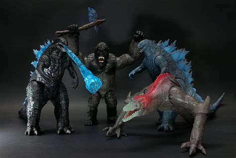 Magical, meaningful items you can't find anywhere else. New Godzilla vs. Kong (2021) Figures Revealed - Godzilla ...