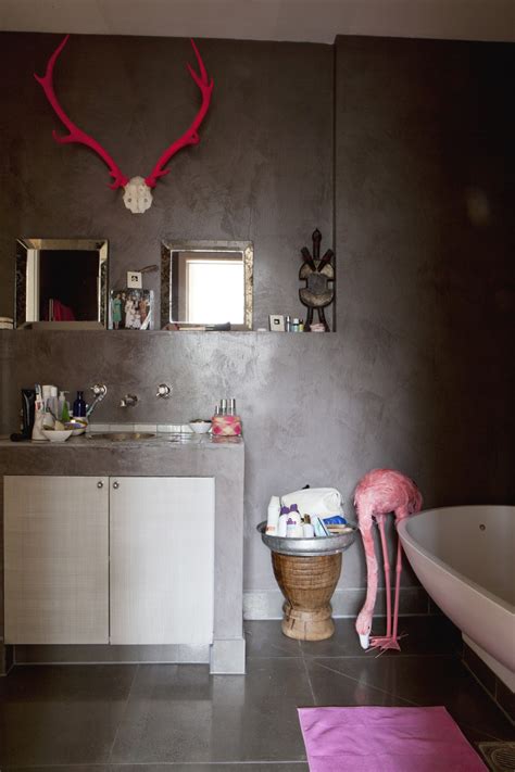 How to decorate your pink bathroom. Photographer Cara Connell's London House Is A Lesson In ...