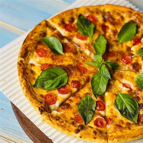 Simple Margherita Pizza Recipe Easy And Delicious