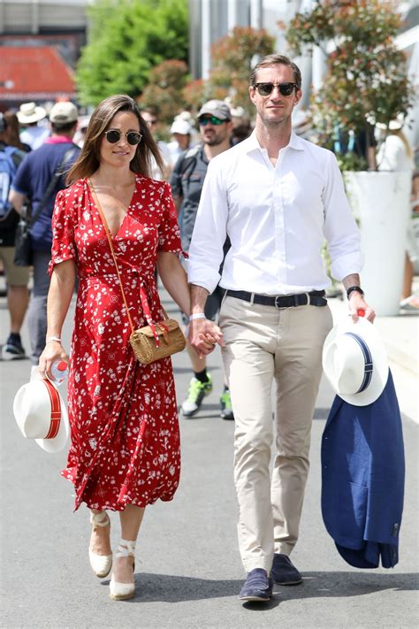 Pippa middleton welcomes her first baby with husband james matthews. Pippa Middleton o cómo llevar el perfecto look de ...