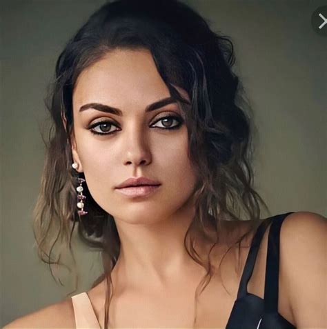 This time they decided to poke fun at the divorce rumors with a dramatically funny instagram post. Mila Kunis on Instagram: "#MilaKunis ️" | Mila kunis ...