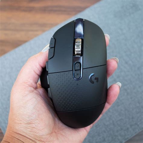 Logitech G604 Lightspeed Wireless Gaming Mouse Review A Killer Mmo Mouse