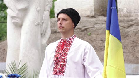 У 2021 році свято випадає на понеділок, тому відпочивати українці будуть три дні: День Конституції України | Телеканал Новий Чернігів - YouTube