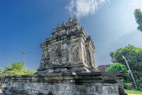 Candi Pawon Temple Small Buddhist Temple Located Between Borobudur And
