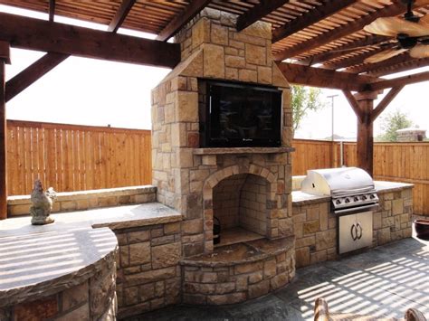 Browse small, cottage, country, one story & more home designs with large kitchens! outdoor kitchen | ... Fireplaces In Dallas, Frisco ...