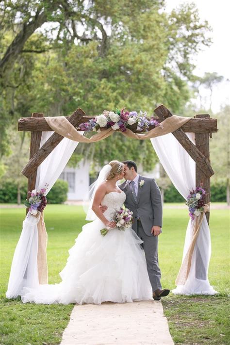 25 Chic And Easy Rustic Wedding Arch Ideas For Diy Brides Burlap
