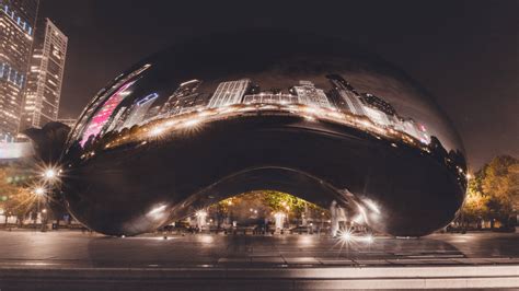 Download The Bean Chicago Structure At Night Wallpaper