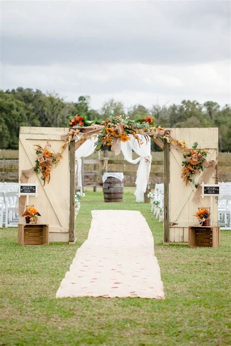 20 Wedding Ceremony Backdrops Perfect For Fall Barn Door Wedding