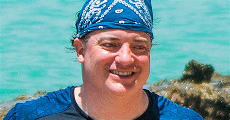 Brendan james fraser was born in indianapolis, indiana, to canadian parents carol mary (genereux), a sales counselor, and peter fraser, a journalist and travel. Brendan Fraser looks unrecognisable on beach holiday in Barbados after claiming doing his own ...