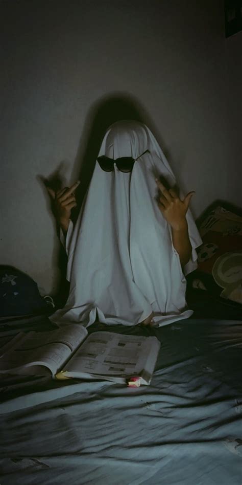 Ghost Photoshoot ภาพถ่ายเพื่อน ชีวิตปั๊ก รูปผี