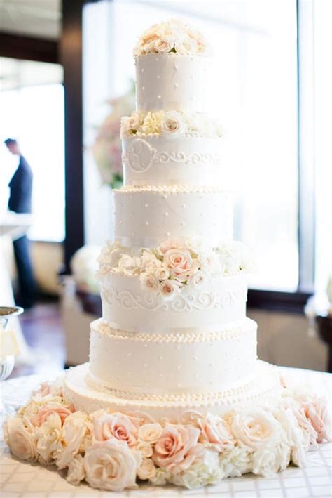 26 White Wedding Cake White And Blush Flowers Significant Events Of Texas Event And Wedding