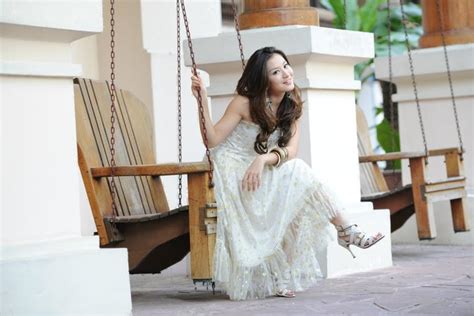 Hot Celebs Home Myanmar Cute Model Wutt Hmone With Lovely Strapless Gown