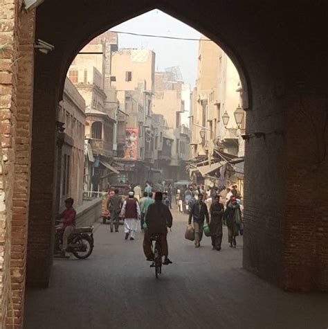 This Is What Life Within The Walled City Of Lahore Is Like Cityscape