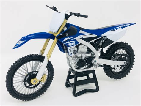 New Ray Toys 2017 Yamaha Yz450f Dirt Bike Made Of