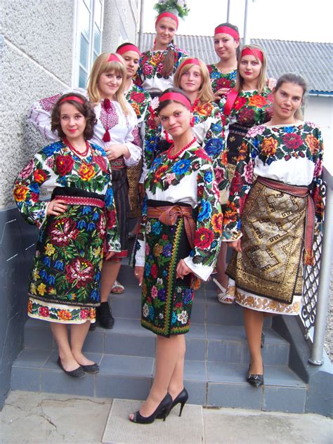 Ukrainian Traditional Costume Photos Cantik