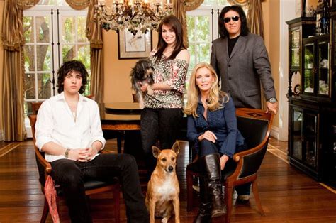 Gene Simmons Proposes To Shannon Tweed After Years