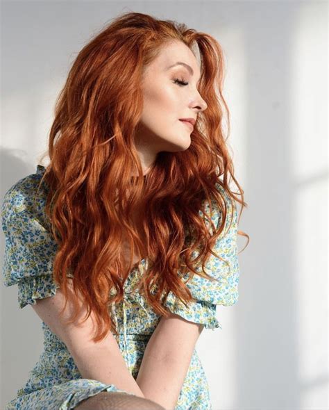 Pin By Jack Colton On Beautiful Redheads Beautiful Redhead Long Hair