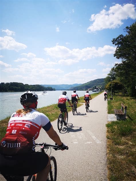 Danube Cycling Holidays Vienna To Budapest Bike Ride