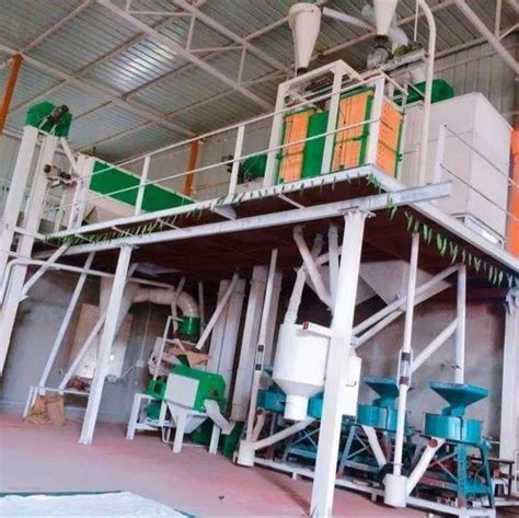 Mild Steel Automatic Flour Mill Machine For Domestic Capacity 5 To 9